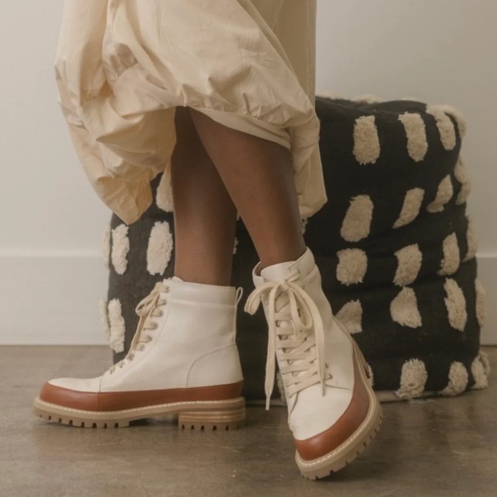 Oasis Society Alissa Modern Hiking Boots - Picture 3 of 11